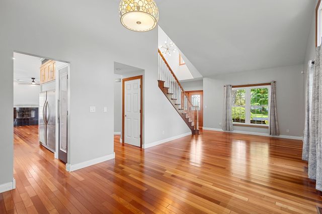 10752 Dogleg Drive, Demotte, IN 46310