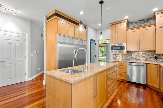 10752 Dogleg Drive, Demotte, IN 46310