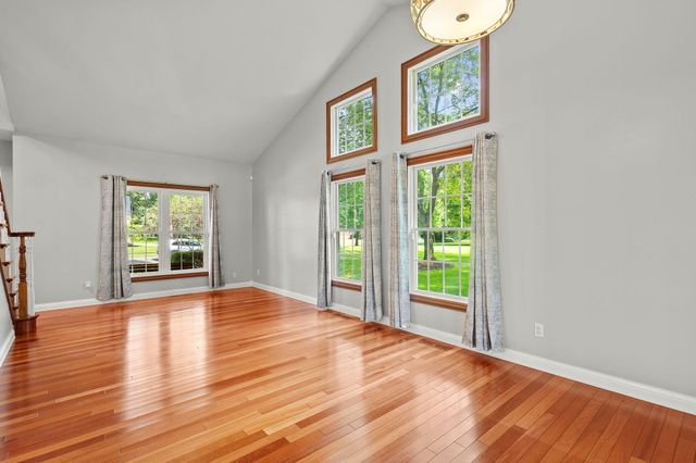 10752 Dogleg Drive, Demotte, IN 46310