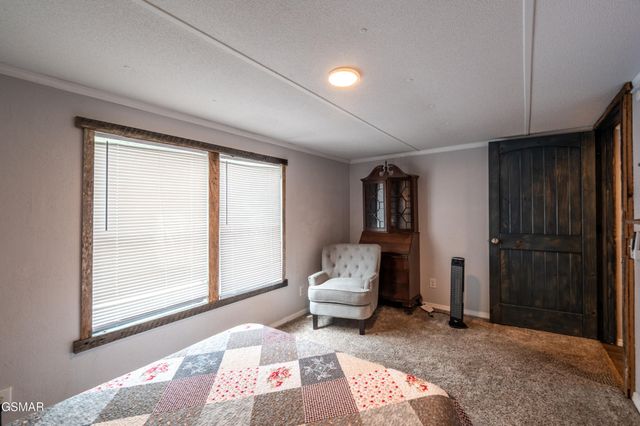 4129 Manis Hollow Road, Gatlinburg, TN 37738