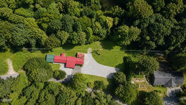 4129 Manis Hollow Road, Gatlinburg, TN 37738