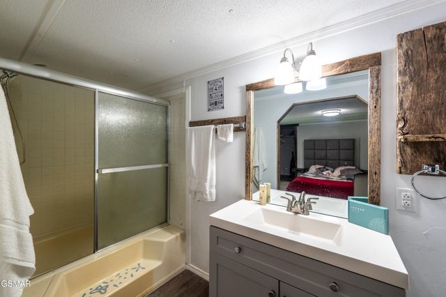 4129 Manis Hollow Road, Gatlinburg, TN 37738