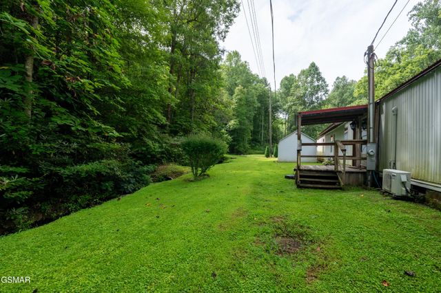 4129 Manis Hollow Road, Gatlinburg, TN 37738