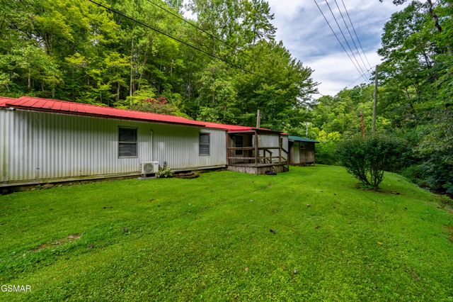 4129 Manis Hollow Road, Gatlinburg, TN 37738