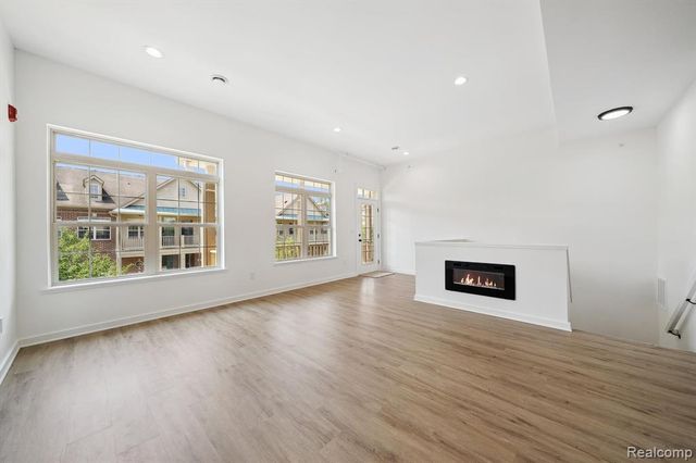 449 Village Drive 181, Walled Lake, MI 48390