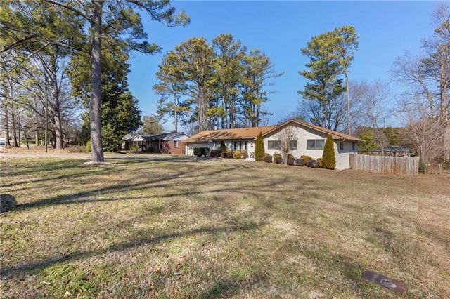 1721 Sierra Drive, Marietta, GA 30062