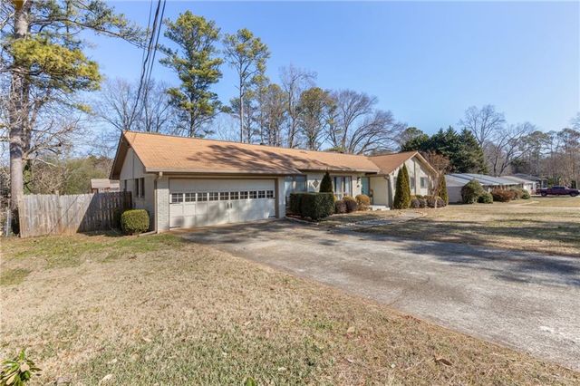 1721 Sierra Drive, Marietta, GA 30062