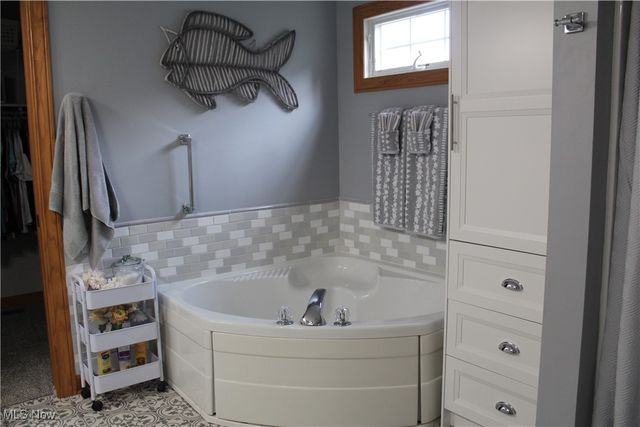 114 Stone Crossing Street NE, Canton, OH 44721