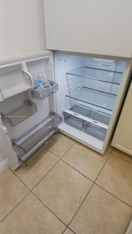 8782 SW 12th St 208, Miami, FL 33174