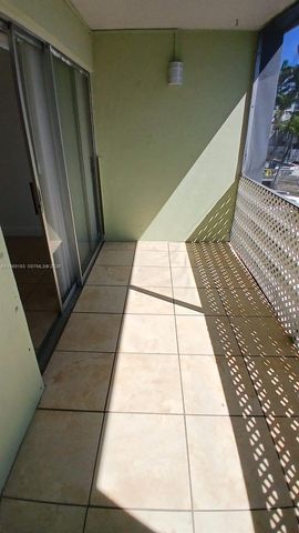 8782 SW 12th St 208, Miami, FL 33174