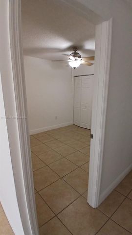 8782 SW 12th St 208, Miami, FL 33174