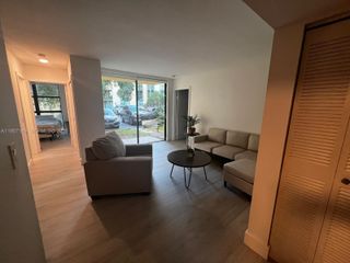 11750 SW 18th St 125-1, Miami, FL 33175