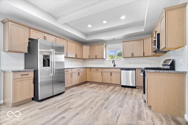 1336 S G Street, Elwood, IN 46036