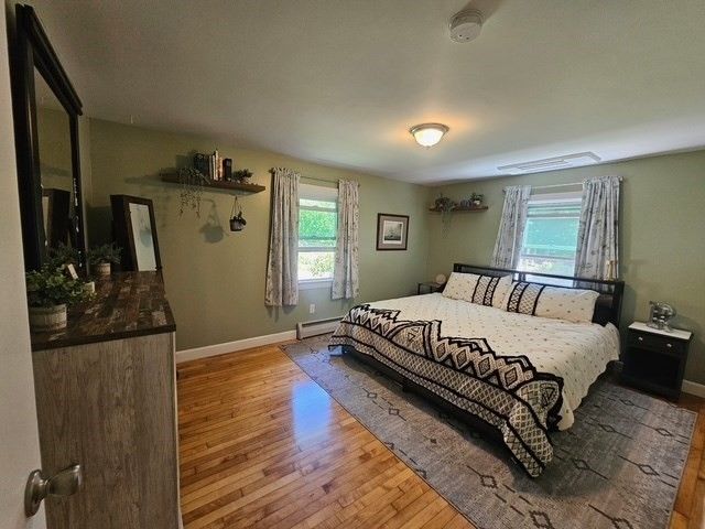 82 Walnut St, North Brookfield, MA 01535