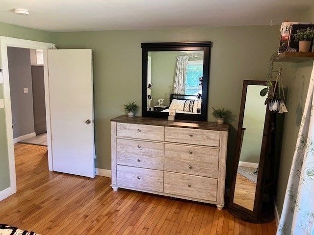 82 Walnut St, North Brookfield, MA 01535