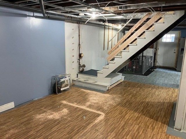 82 Walnut St, North Brookfield, MA 01535