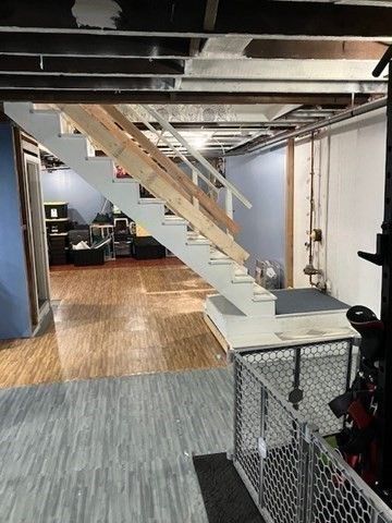 82 Walnut St, North Brookfield, MA 01535