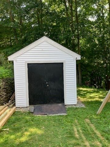 82 Walnut St, North Brookfield, MA 01535