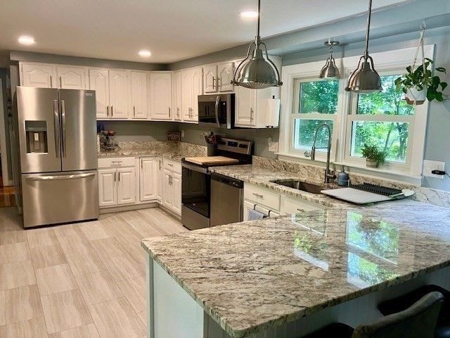 82 Walnut St, North Brookfield, MA 01535