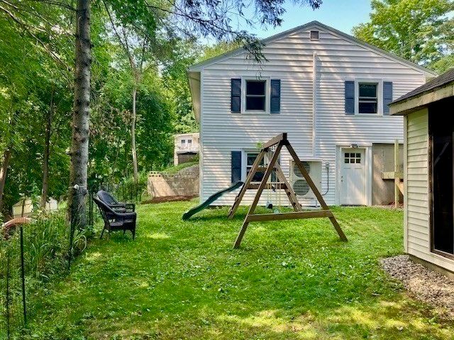 82 Walnut St, North Brookfield, MA 01535