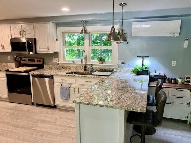 82 Walnut St, North Brookfield, MA 01535
