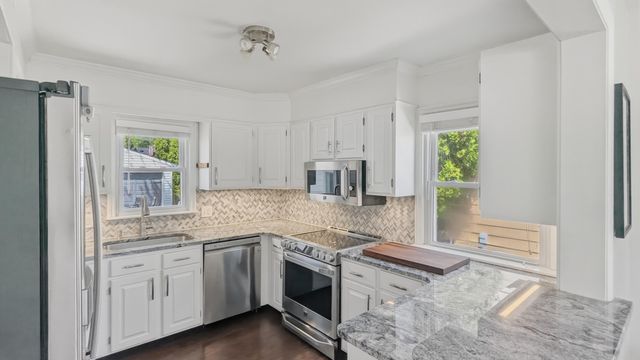 2905 Benjamin Avenue, Royal Oak City, MI 48073