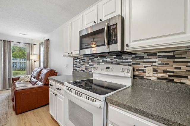 7141 Commonwealth Cir, Nashville, TN 37221