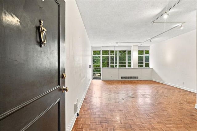 3060 Pharr Court North NW 207, Atlanta, GA 30305