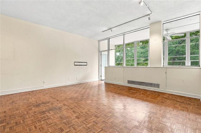 3060 Pharr Court North NW 207, Atlanta, GA 30305