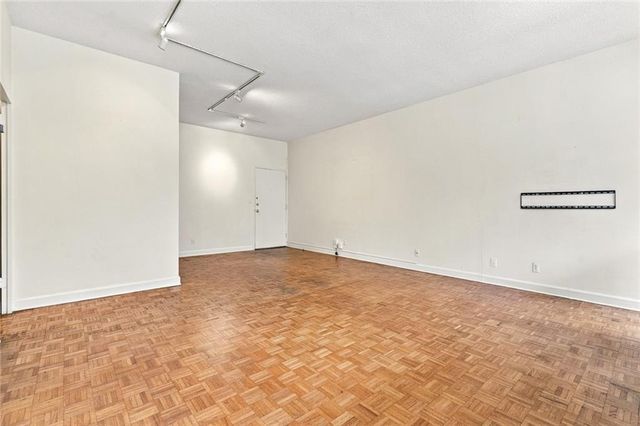 3060 Pharr Court North NW 207, Atlanta, GA 30305