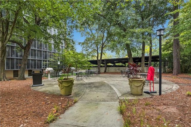 3060 Pharr Court North NW 207, Atlanta, GA 30305