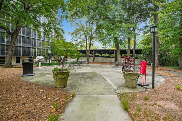 3060 Pharr Court North NW 207, Atlanta, GA 30305