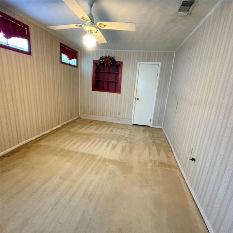 2101 14th Avenue, Mineral Wells, TX 76067