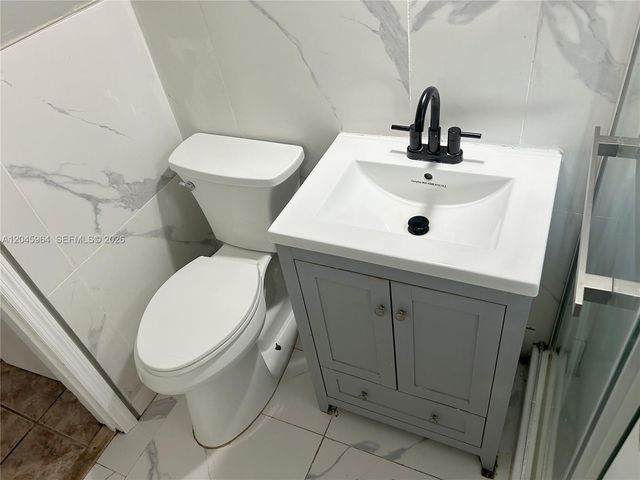 1355 NW 86th St, Miami, FL 33147