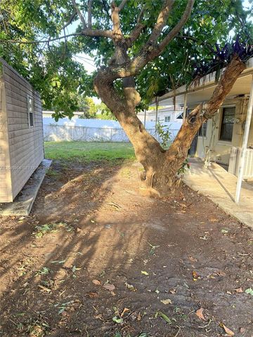 1355 NW 86th St, Miami, FL 33147
