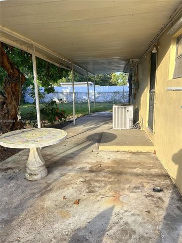 1355 NW 86th St, Miami, FL 33147