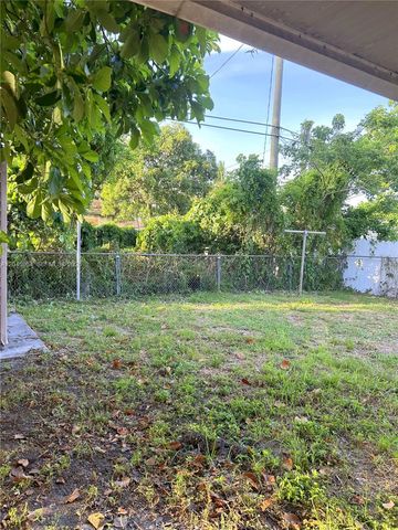 1355 NW 86th St, Miami, FL 33147