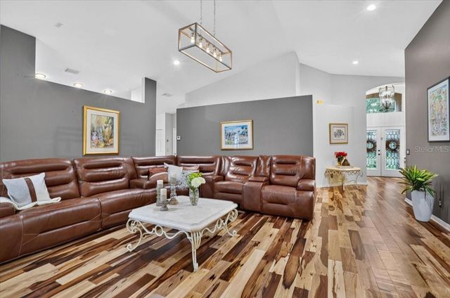5539 AVENUE DU SOLEIL, Lutz, FL 33558