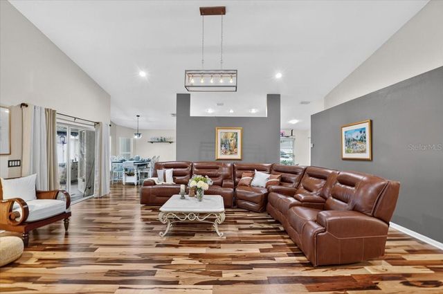 5539 AVENUE DU SOLEIL, Lutz, FL 33558