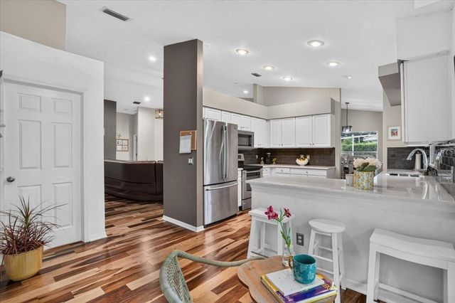 5539 AVENUE DU SOLEIL, Lutz, FL 33558