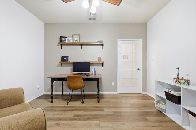 253 Calvert Street, Waxahachie, TX 75165