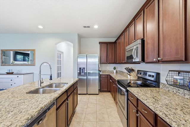 253 Calvert Street, Waxahachie, TX 75165