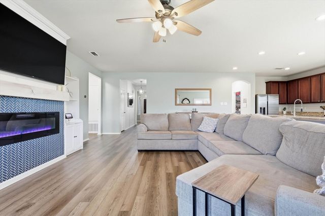 253 Calvert Street, Waxahachie, TX 75165