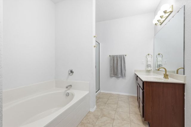 253 Calvert Street, Waxahachie, TX 75165