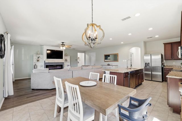 253 Calvert Street, Waxahachie, TX 75165