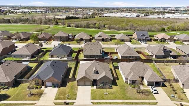 253 Calvert Street, Waxahachie, TX 75165