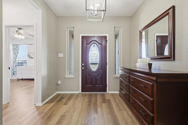 253 Calvert Street, Waxahachie, TX 75165