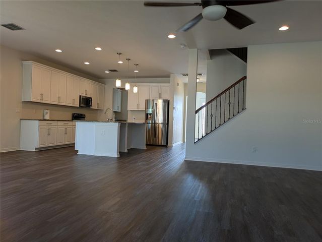 19314 LONG LAKE RANCH BOULEVARD, Lutz, FL 33558