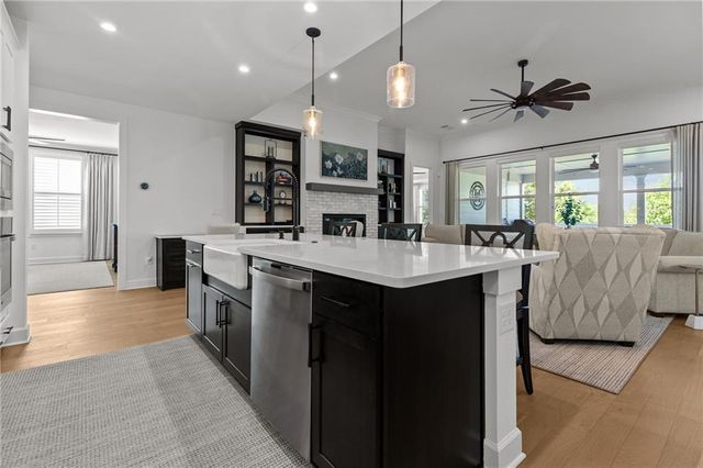 170 Erie Point, Hoschton, GA 30548