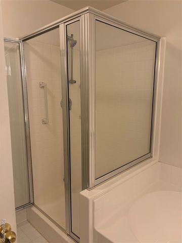 28518 Carlton Way Drive, Novi, MI 48377